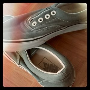 🛹🛹🥶 MENS/WOMENS SKATING VANS *7*